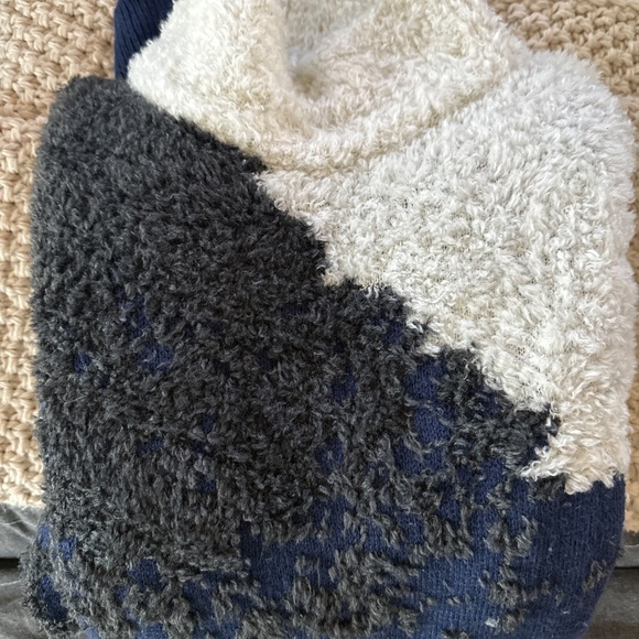 Lululemon Sweater - Picture 3 of 3